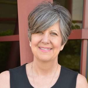 Meet your Posher, Juli